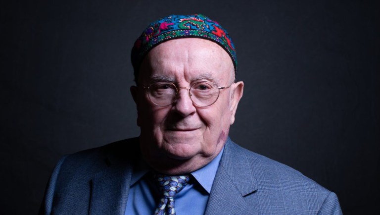 Congress, State of the Union audience serenades synagogue shooting survivor with ‘Happy Birthday’