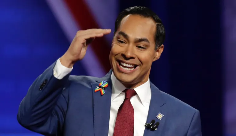 Julián Castro says he’ll drop out if campaign can’t raise $800K by end of month, echoing Cory Booker