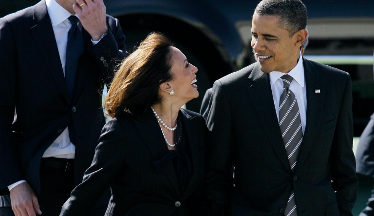 The time Obama apologized to Kamala Harris for calling her good-looking