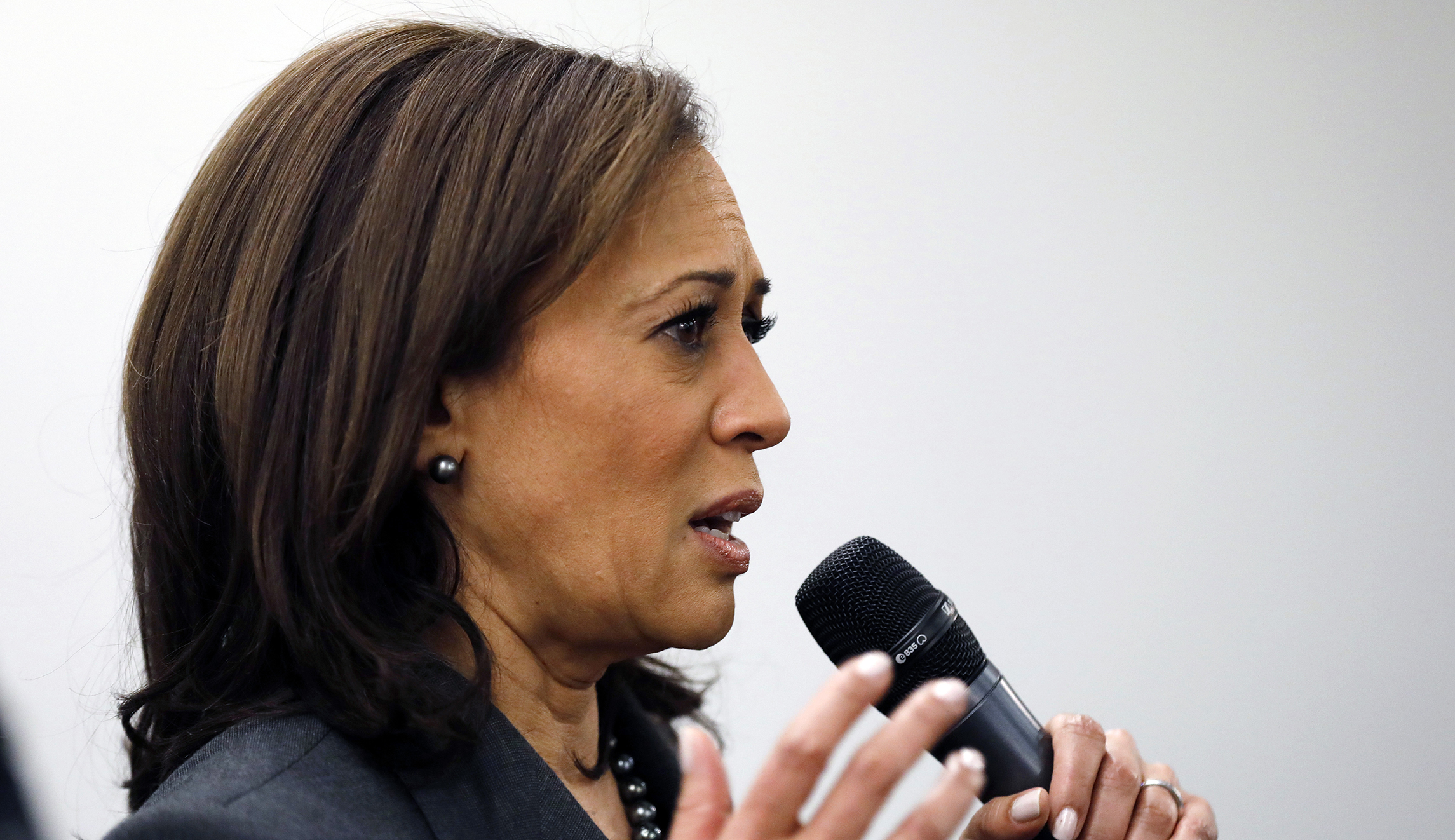 Kamala Harris gambles that kicking 177 million people off of their private insurance is good politics