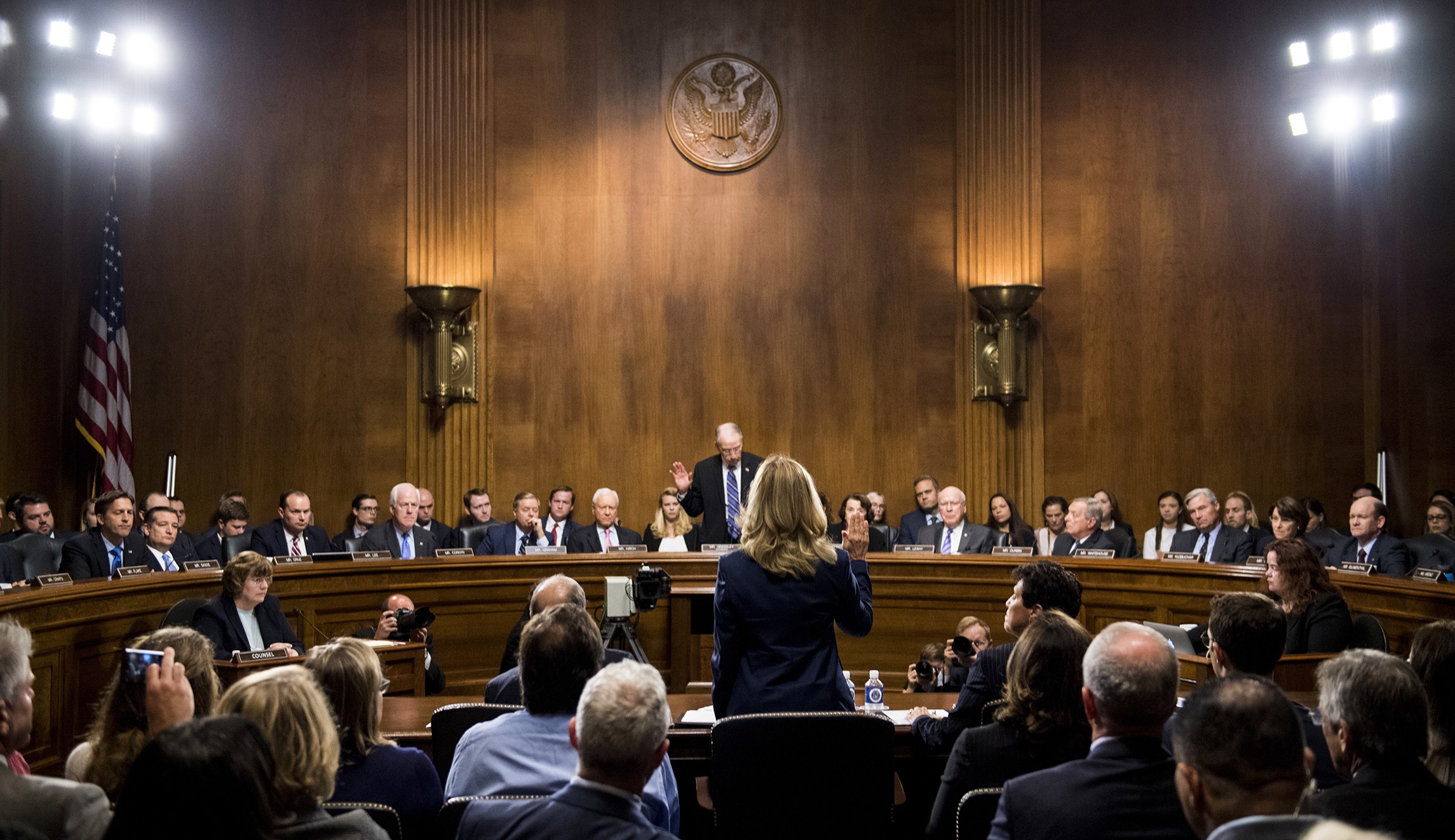 Popular DC tavern apologizes for promoting bottomless mimosas during Kavanaugh-Ford hearing
