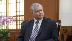 Trump’s North Korea diplomat wins Democratic support over briefing
