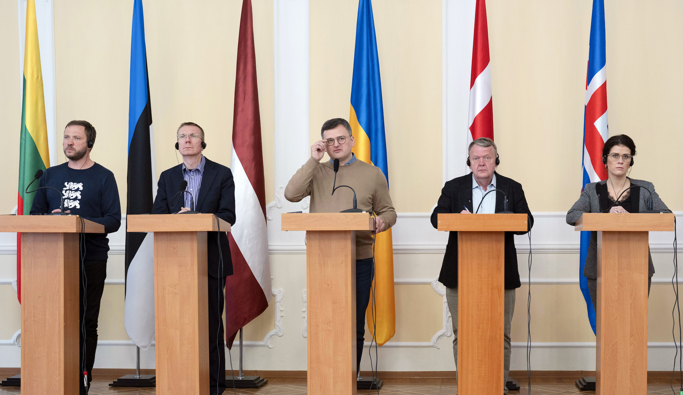Ukraine: ‘Russia wants a pause to replenish its forces’