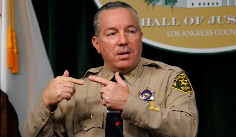 Los Angeles sheriff won’t enforce ‘politicized’ vaccine mandate
