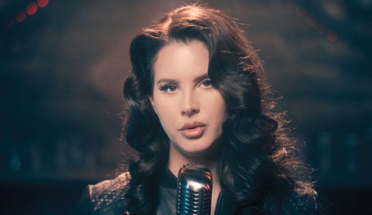 Lana Del Rey checks out of Hotel California