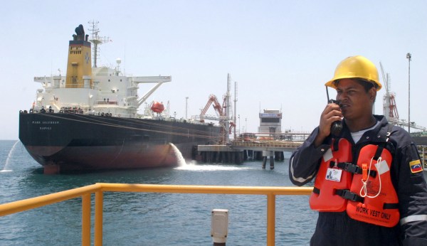 Trump adds pressure on Venezuela by blocking oil shipments to Cuba