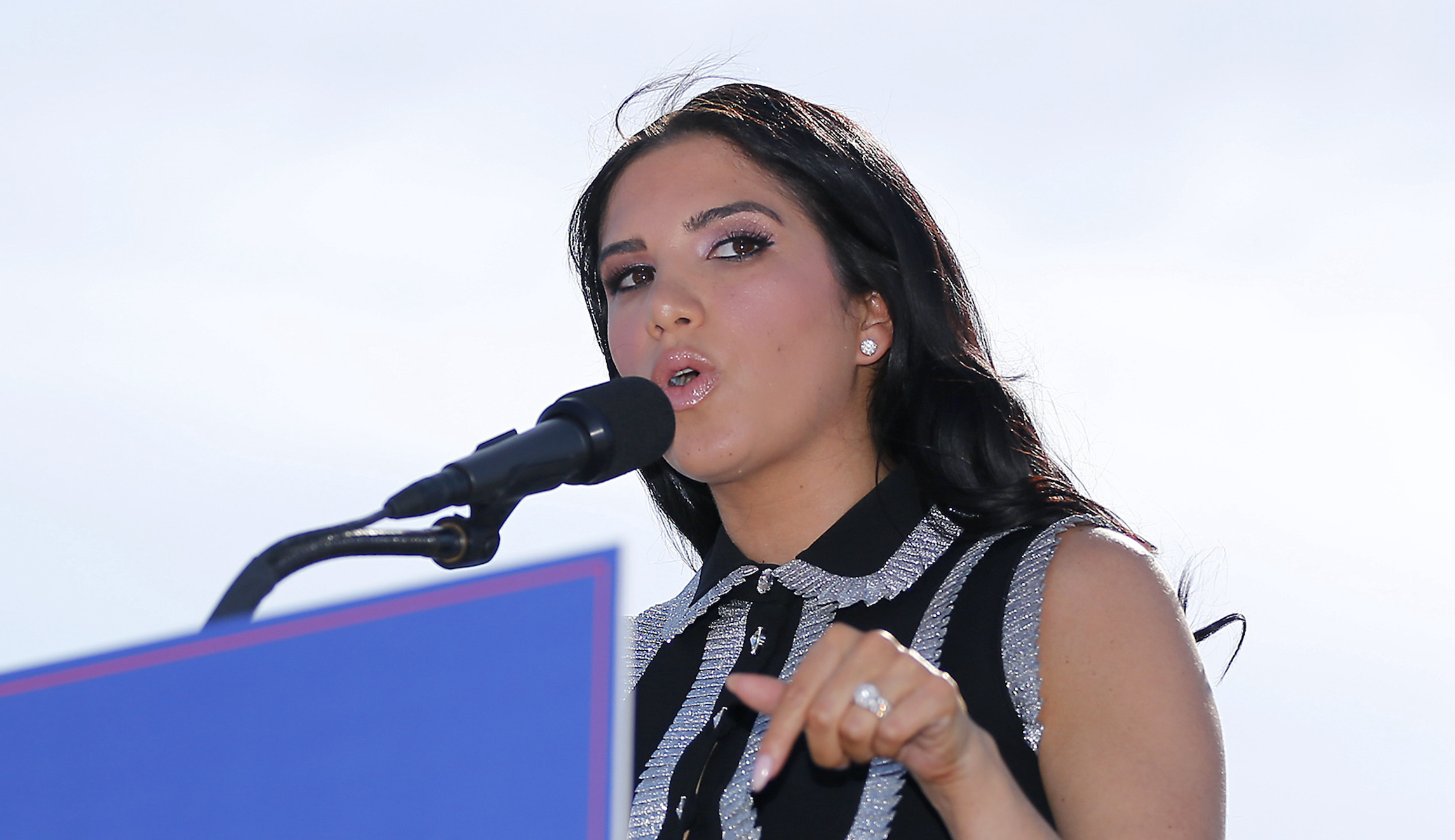 Collapsing House: Democratic majority on the brink of ending with GOP midterm momentum