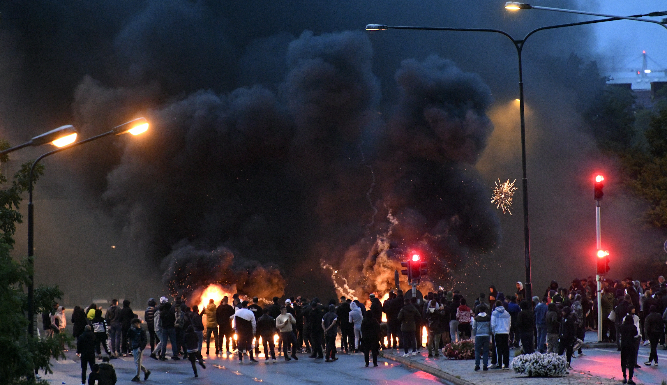 Rioting erupts in Swedish city after far-right activists burn Quran
