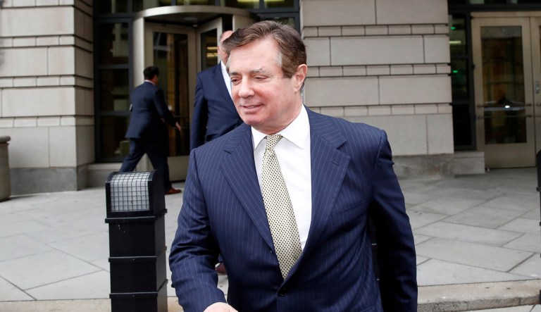 Paul Manafort departs Federal District Court for a hearing, Thursday, April 19, 2018, in Washington.