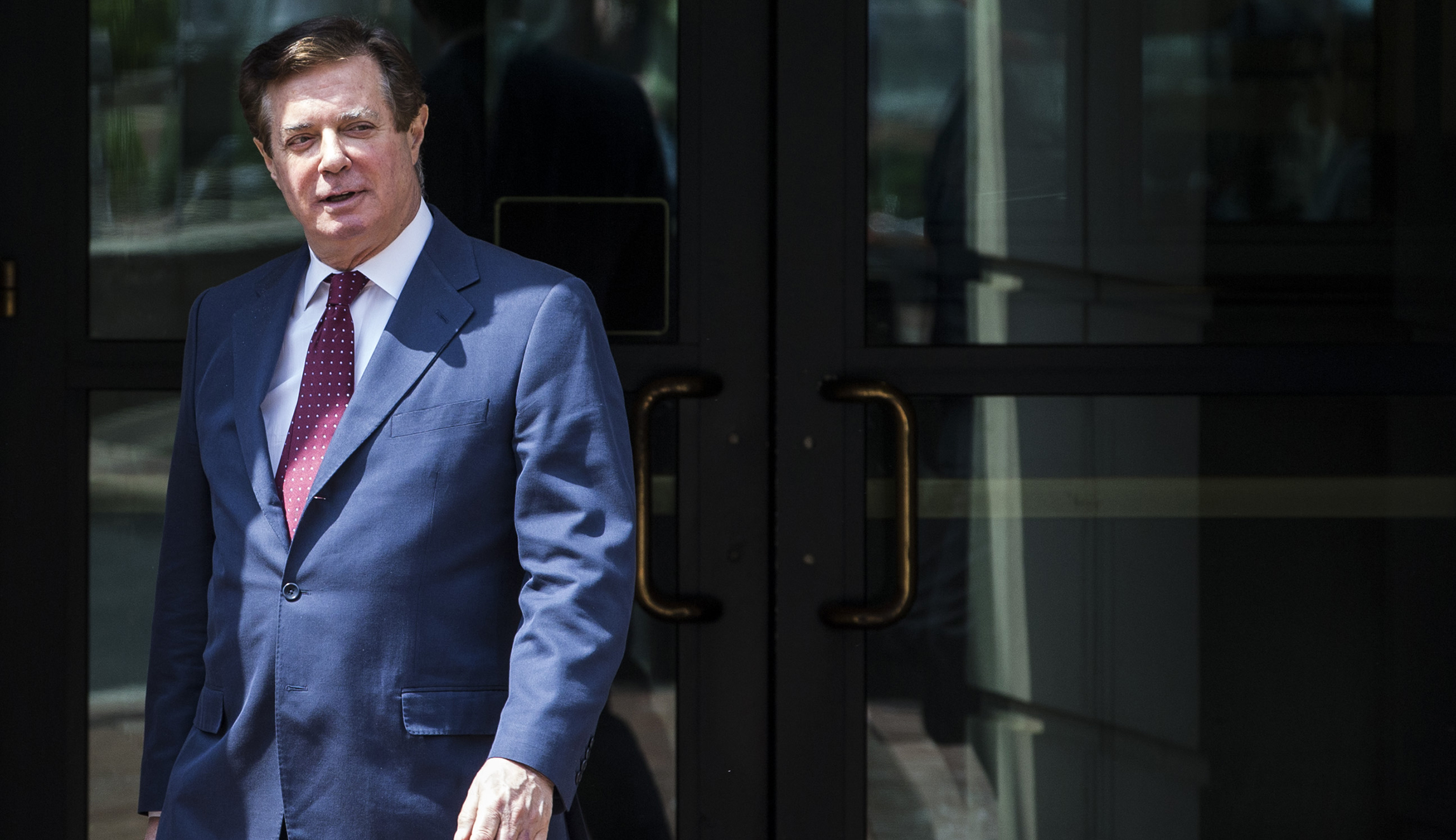 Manafort shared 2016 campaign data with ties to Russian intelligence