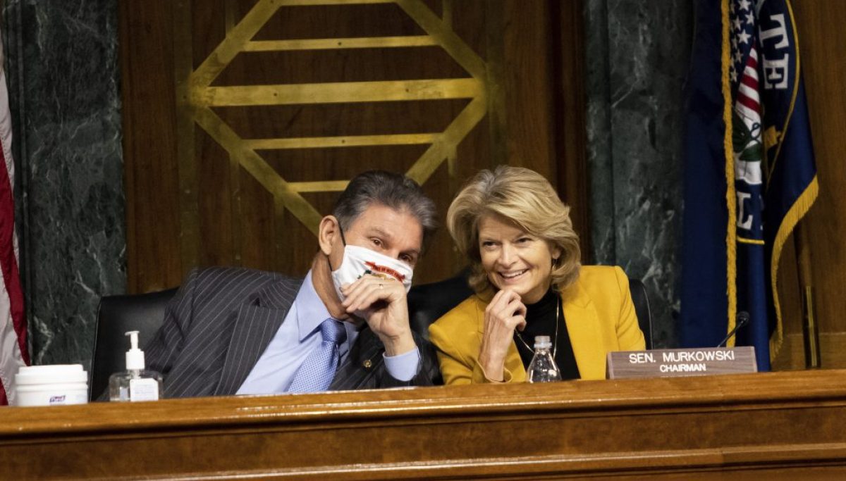 Lisa Murkowski could turn into the GOP’s Joe Manchin