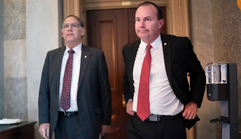 GOP senators demand vote to defund vaccine mandates before funding government