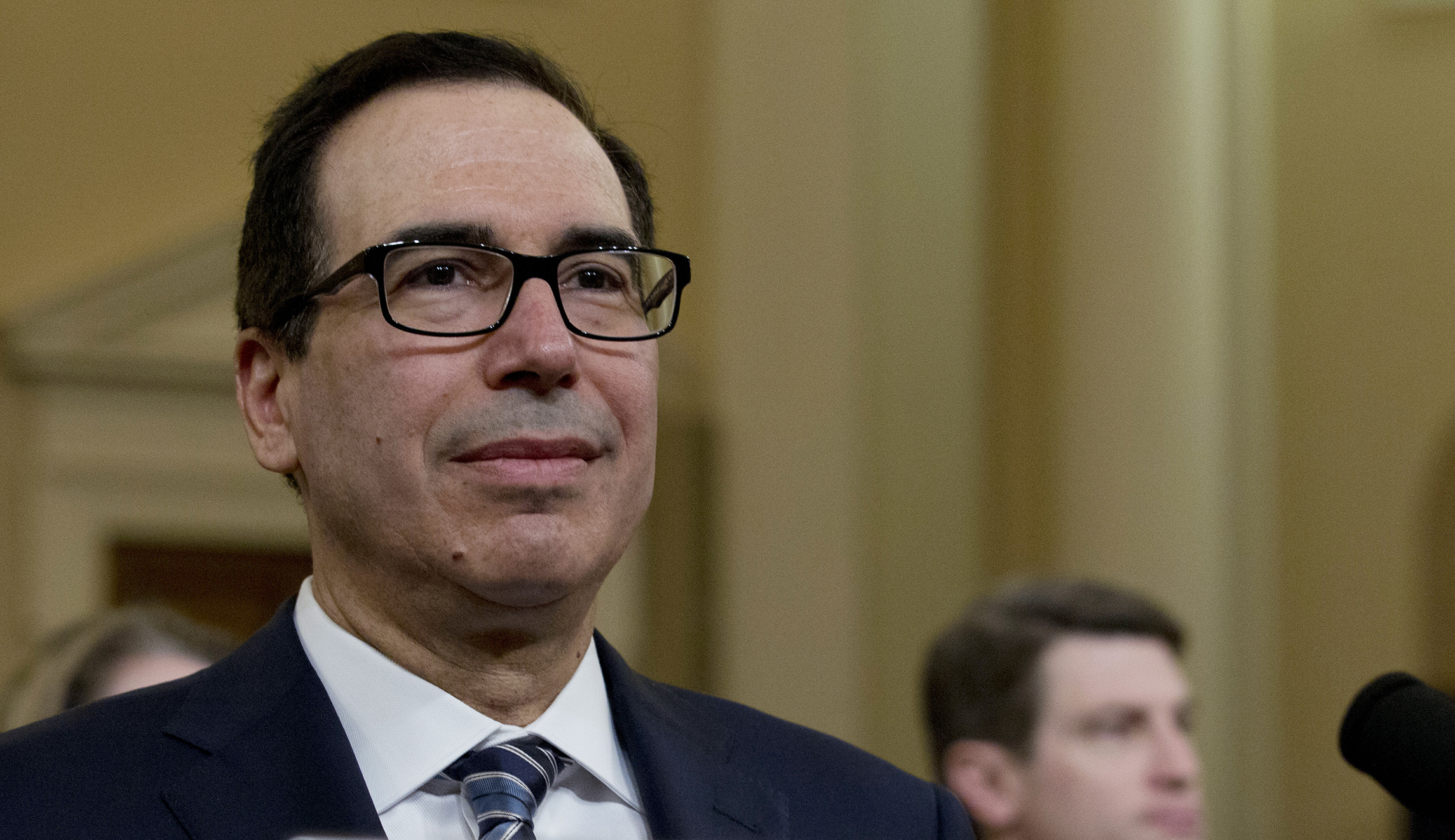 Mnuchin won’t say if he’ll cooperate with Trump tax return request