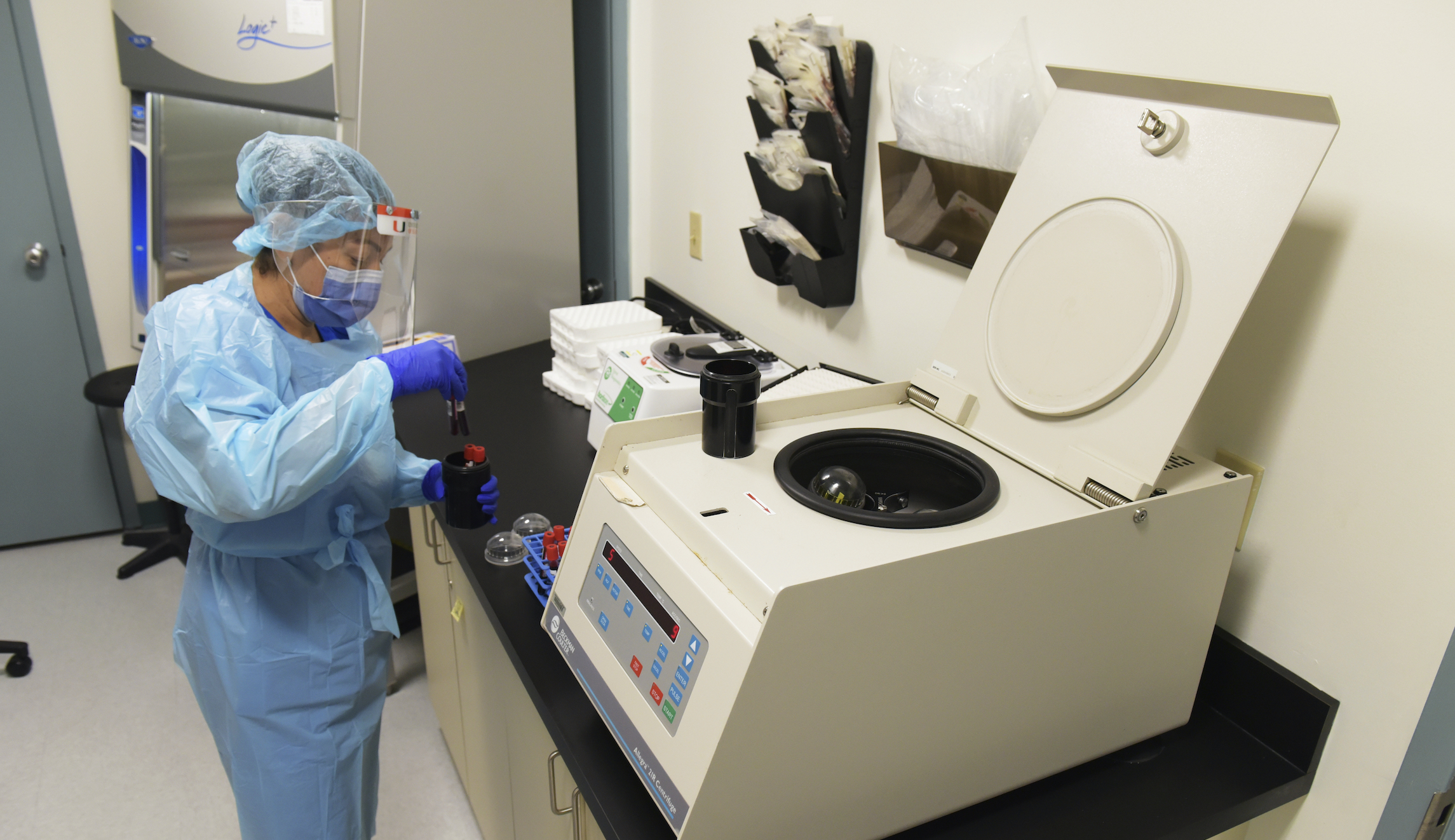 FDA grants authorization to Moderna’s coronavirus vaccine