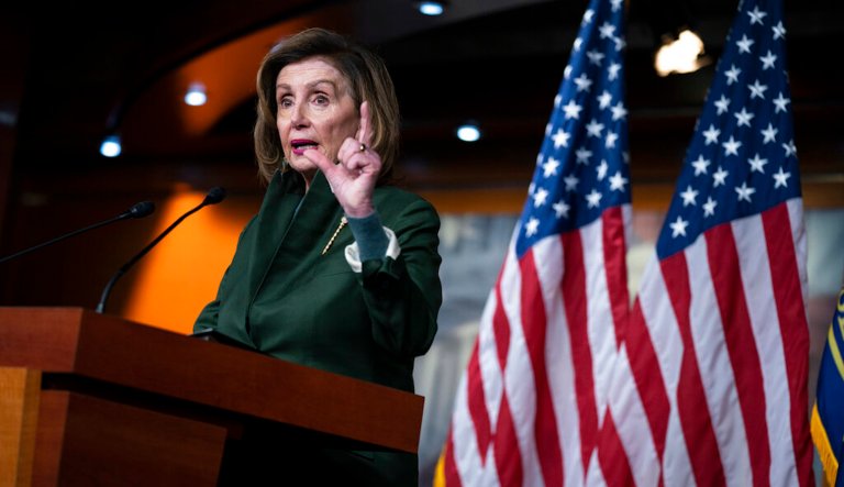 Pelosi bends on stock trading ban pressure but wants Supreme Court disclosure