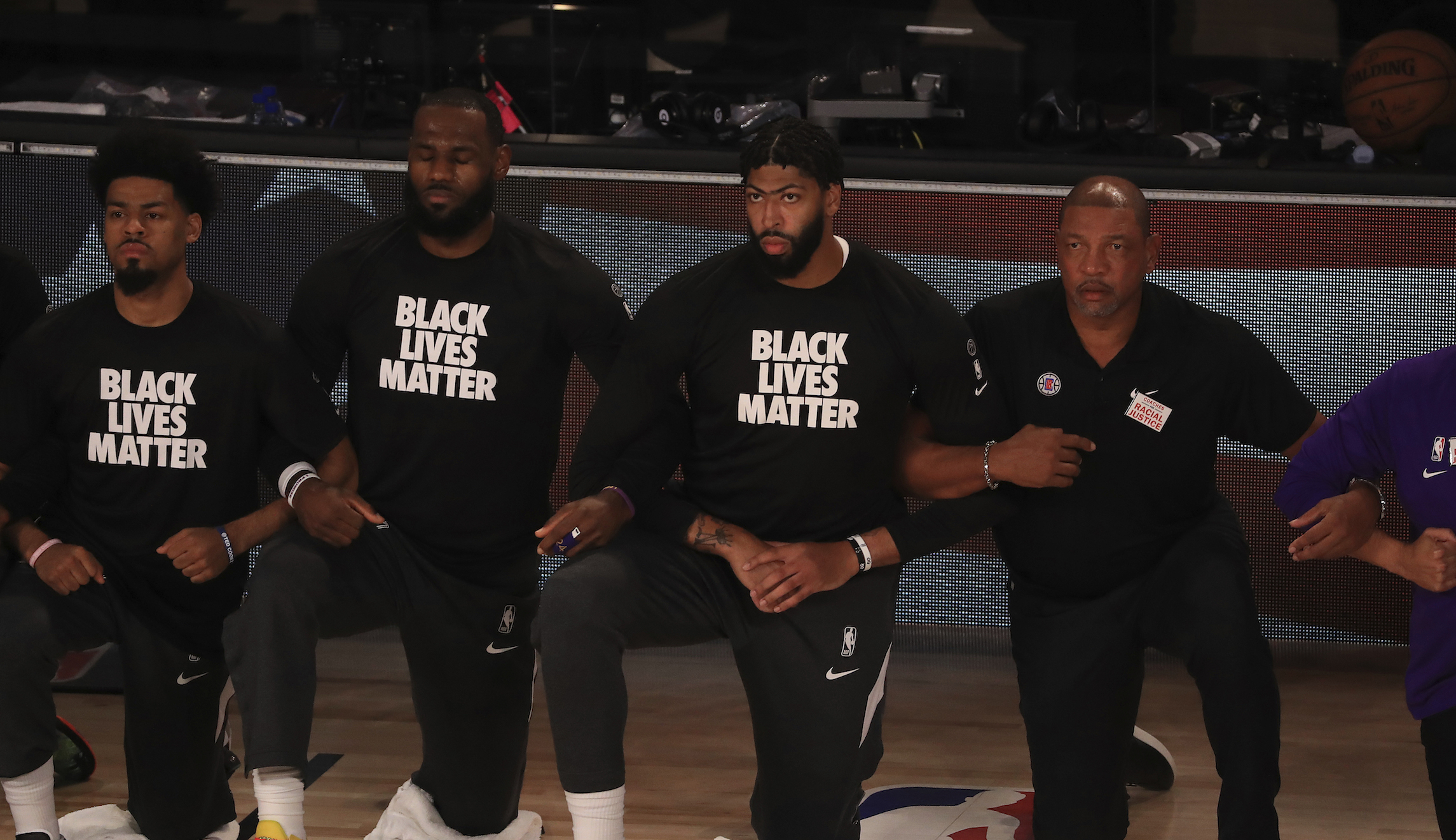 LeBron James and other Lakers players spotted wearing fake MAGA hats calling for justice in death of Breonna Taylor