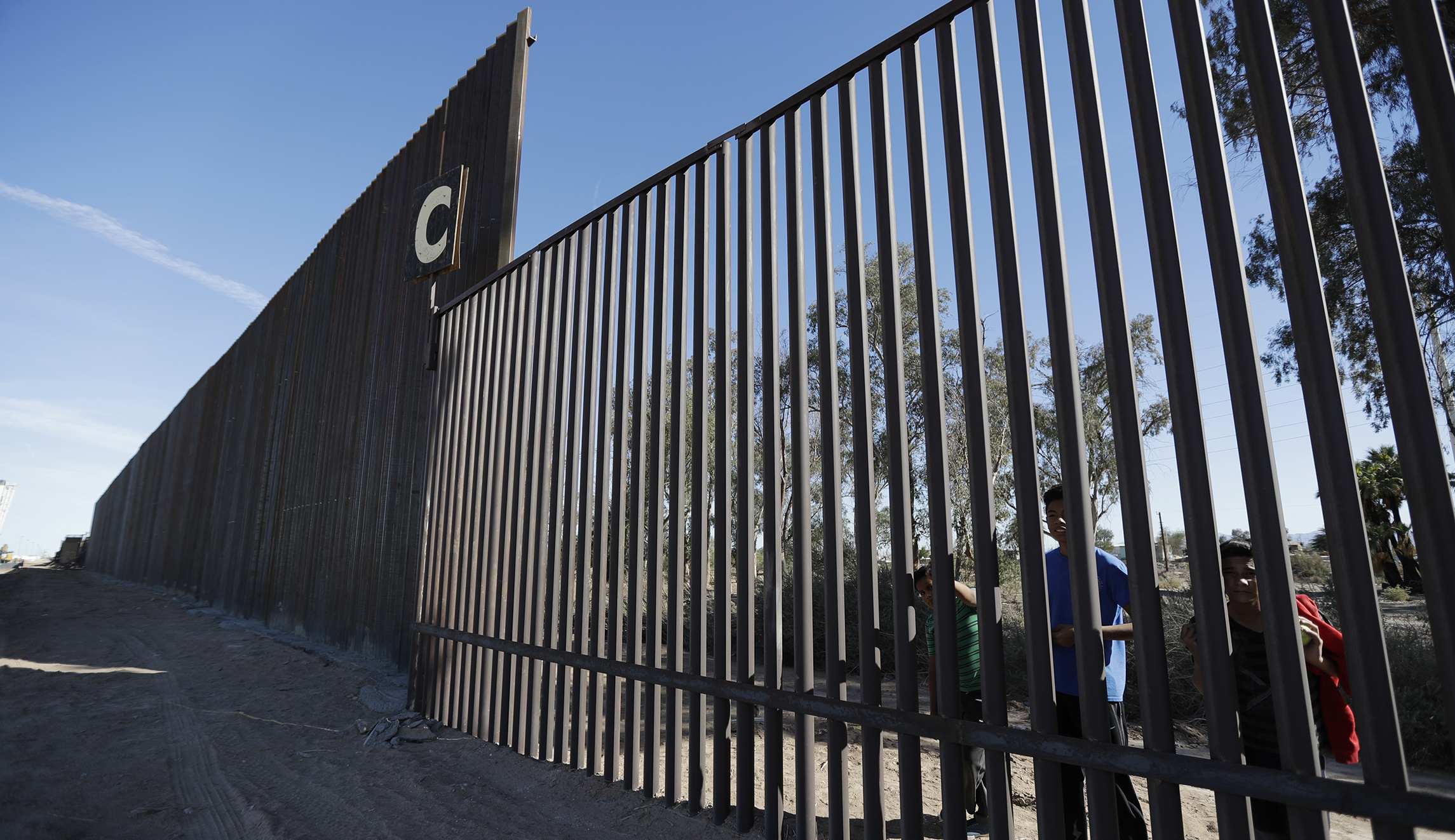 Trump administration announces 100 miles of border wall