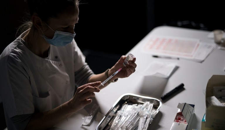 Only 10 serious allergic reactions to Moderna vaccine and no deaths, CDC reports