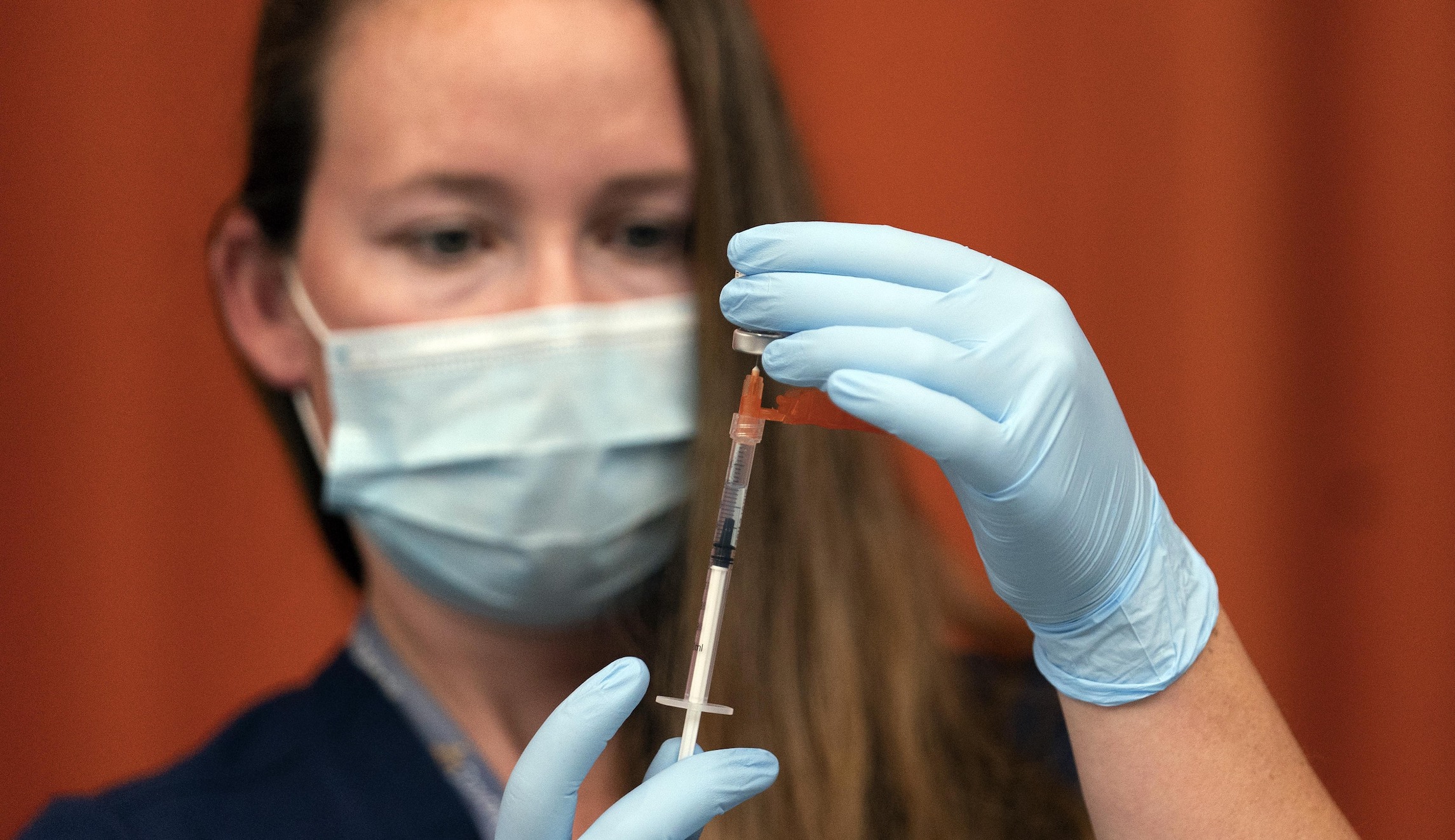 Andrew Cuomo issues COVID-19 vaccine mandate for New York transit workers