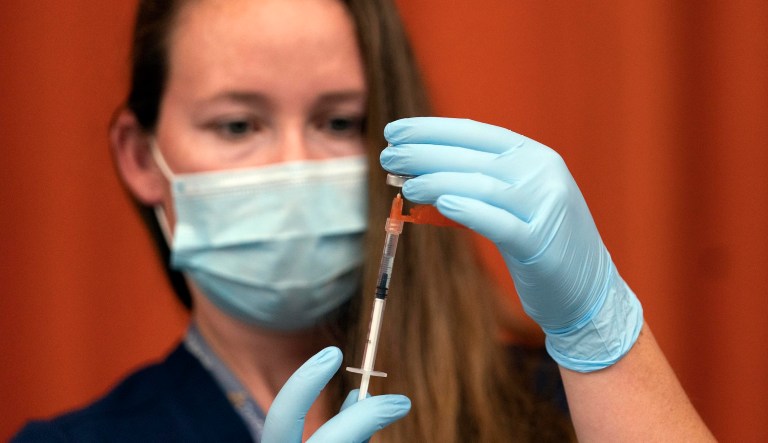 Andrew Cuomo issues COVID-19 vaccine mandate for New York transit workers