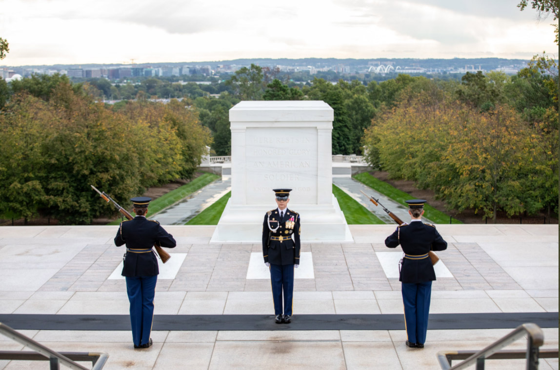 All-female guard change at Tomb of the Unknown Soldier makes history