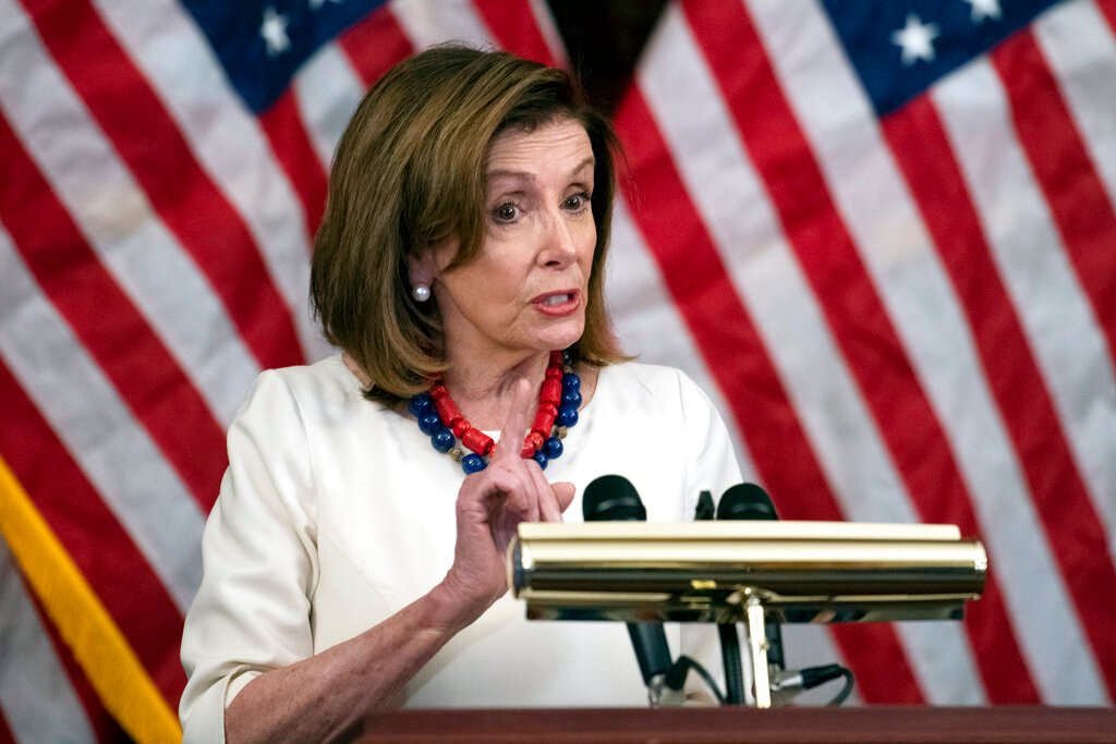 Pelosi backs stock trading despite efforts to ban