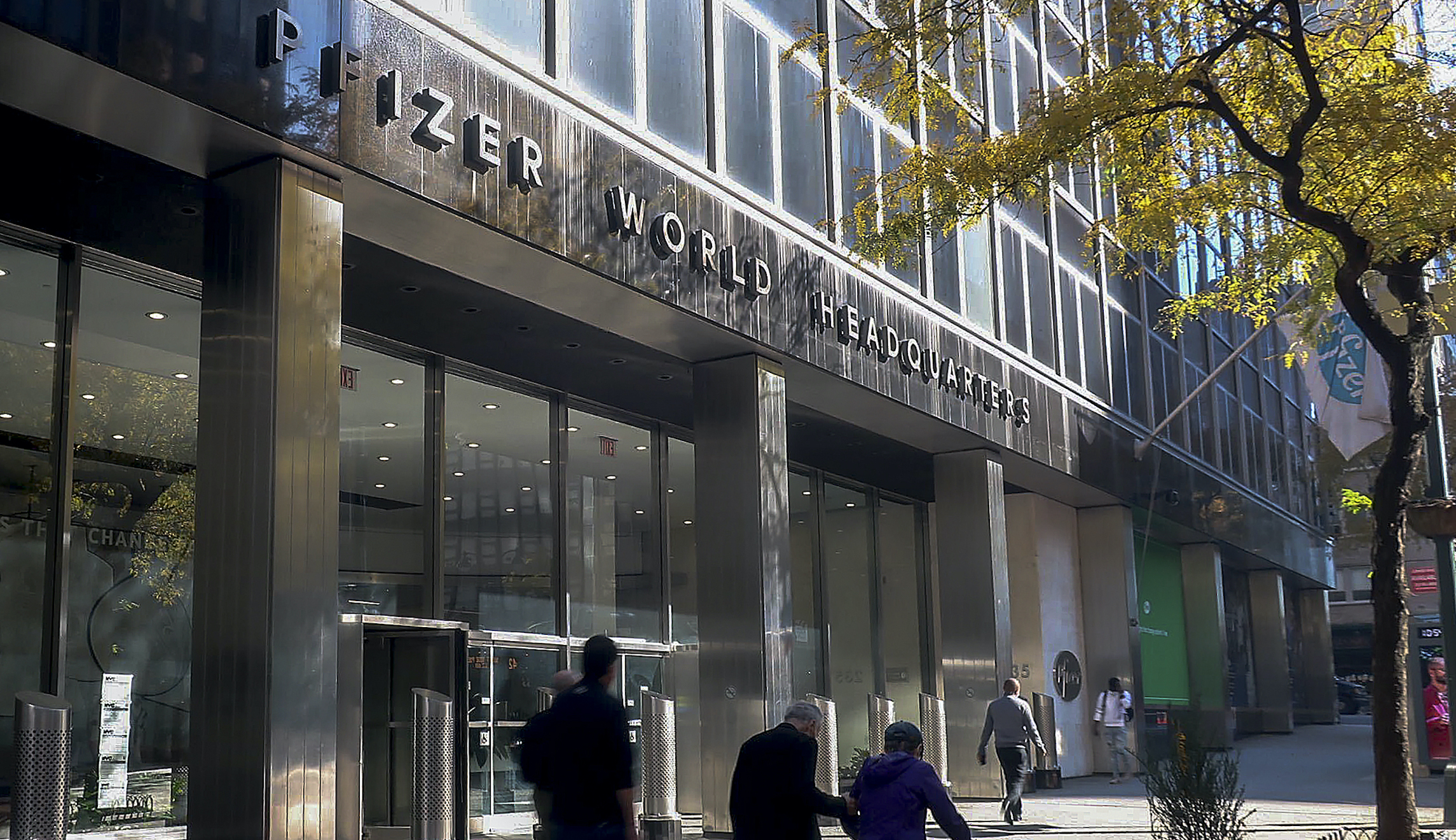 Pfizer says federal authorization for its coronavirus vaccine could be just weeks away