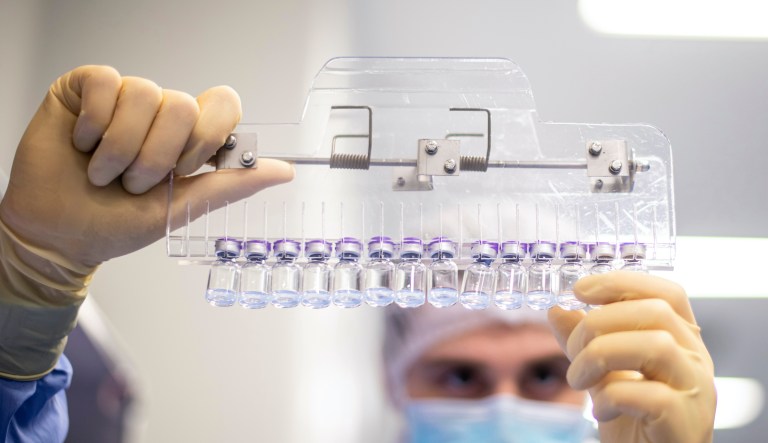 Pfizer to brief Biden health officials on COVID-19 vaccine booster shot possibility