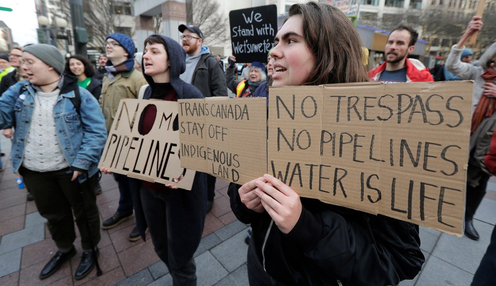 Billionaires organize guerrilla warfare against safe, reliable pipelines