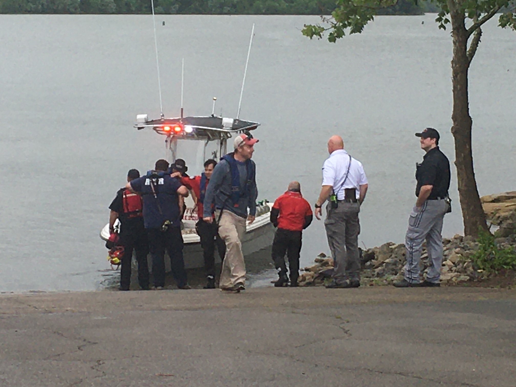 Seven dead after Tennessee plane crash