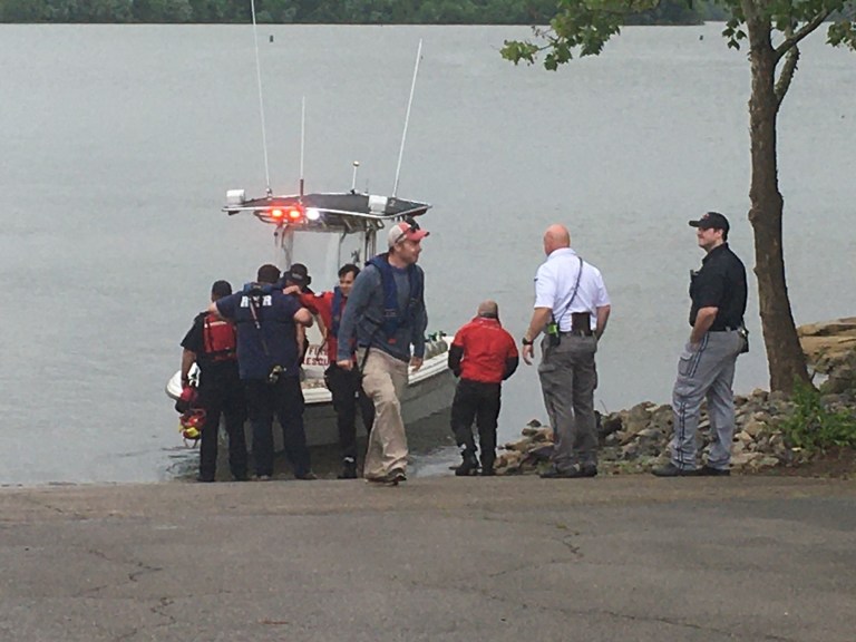 Seven dead after Tennessee plane crash