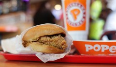 Popeyes chicken sandwich coming back early next month