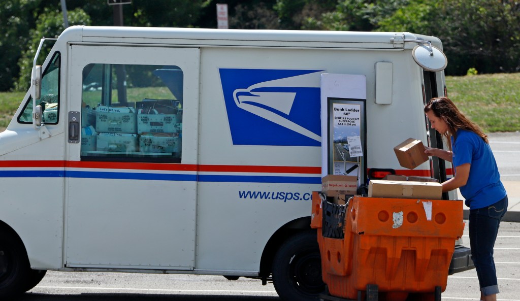 Democrats advance $25 billion Postal Service bailout