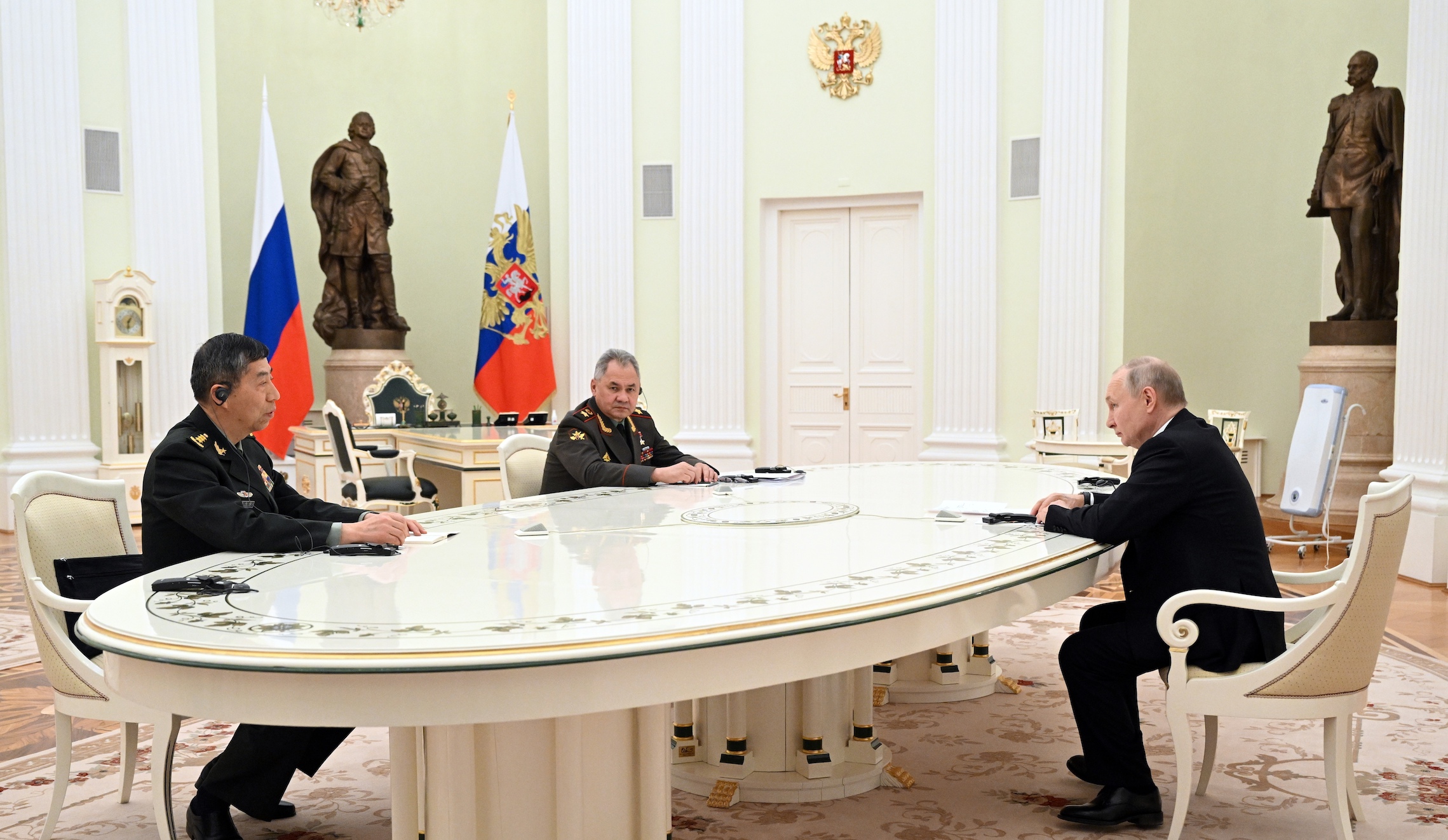 Putin boasts of ‘joint military exercises’ in meeting with Chinese defense chief