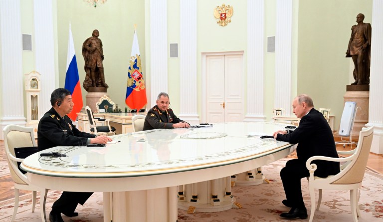 Putin boasts of ‘joint military exercises’ in meeting with Chinese defense chief