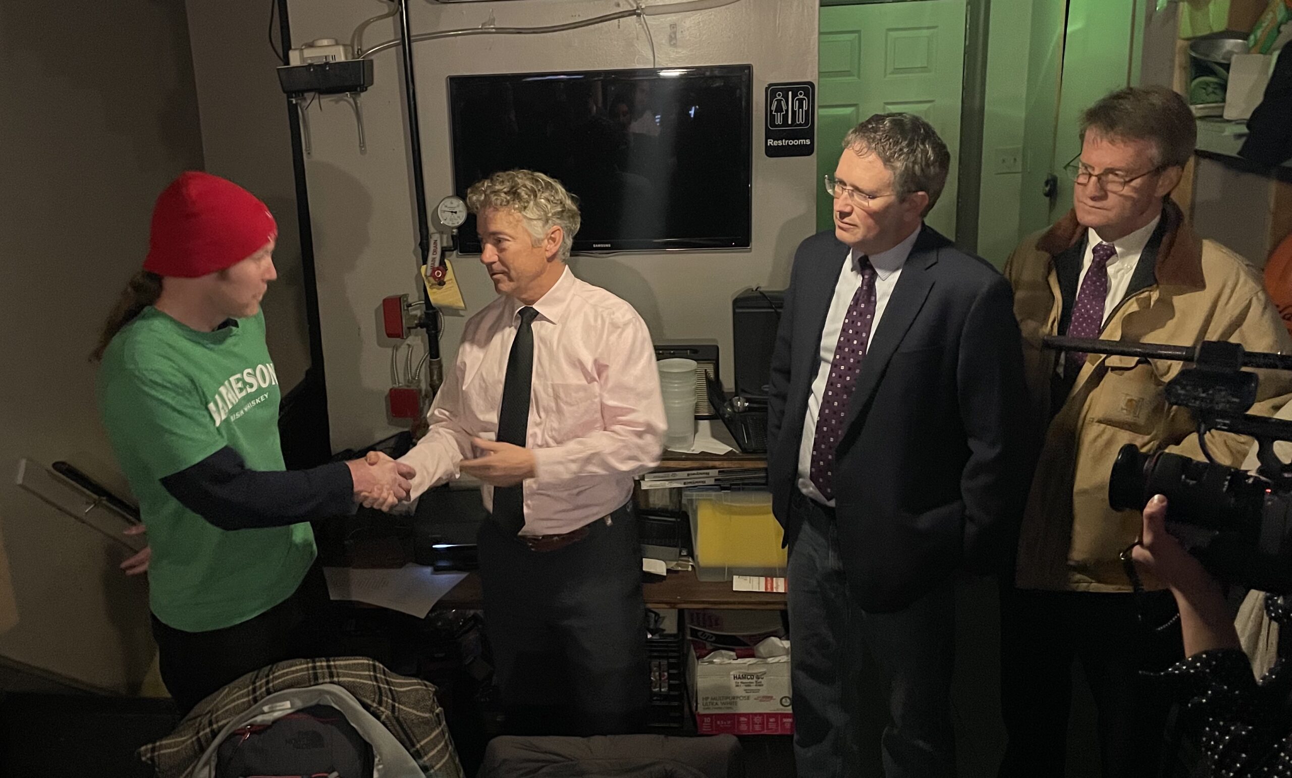 Rand Paul and GOP colleagues support restaurant closed after COVID-19 mandate defiance