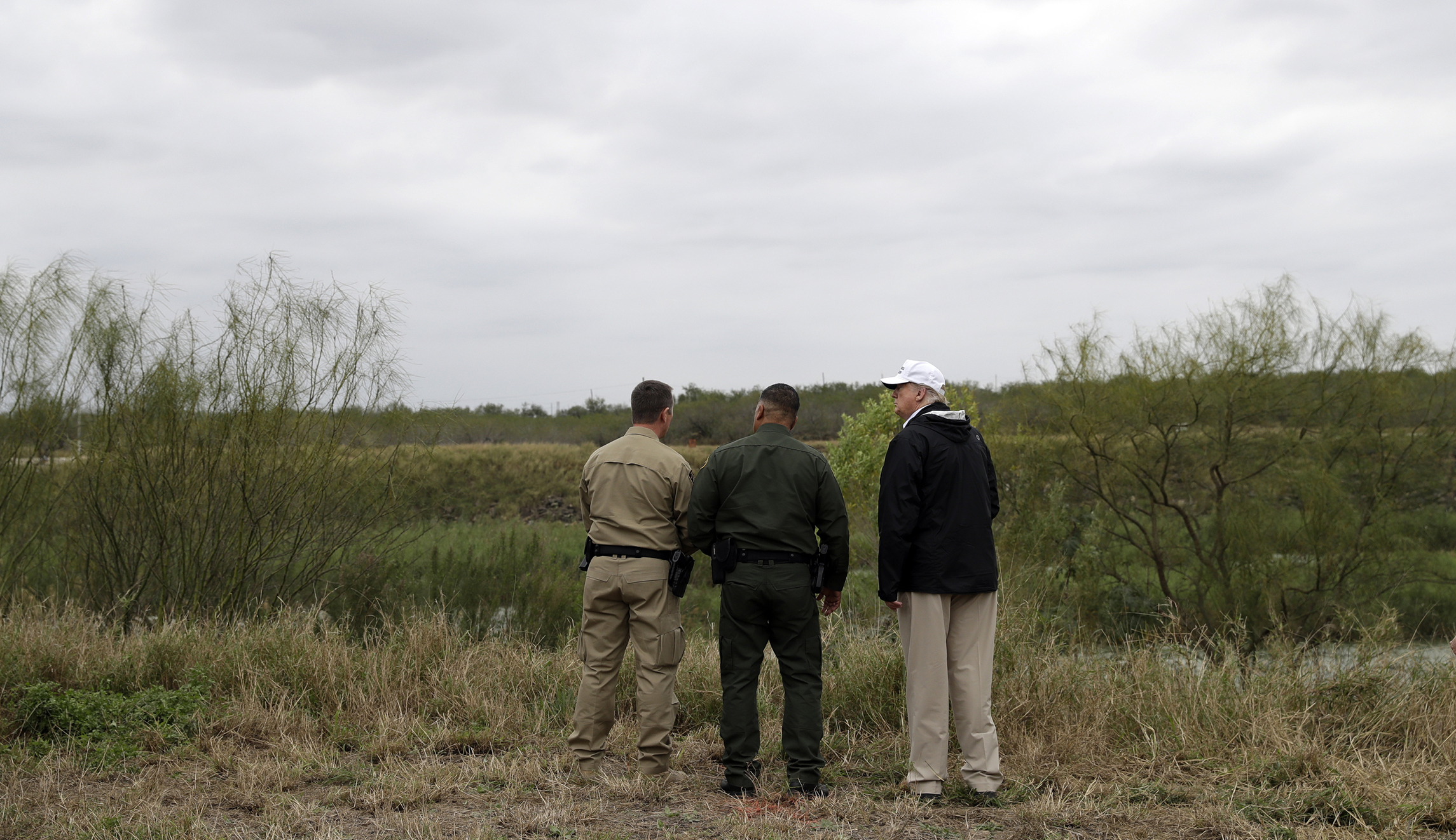 Texas’ southern border starts on three more miles of wall