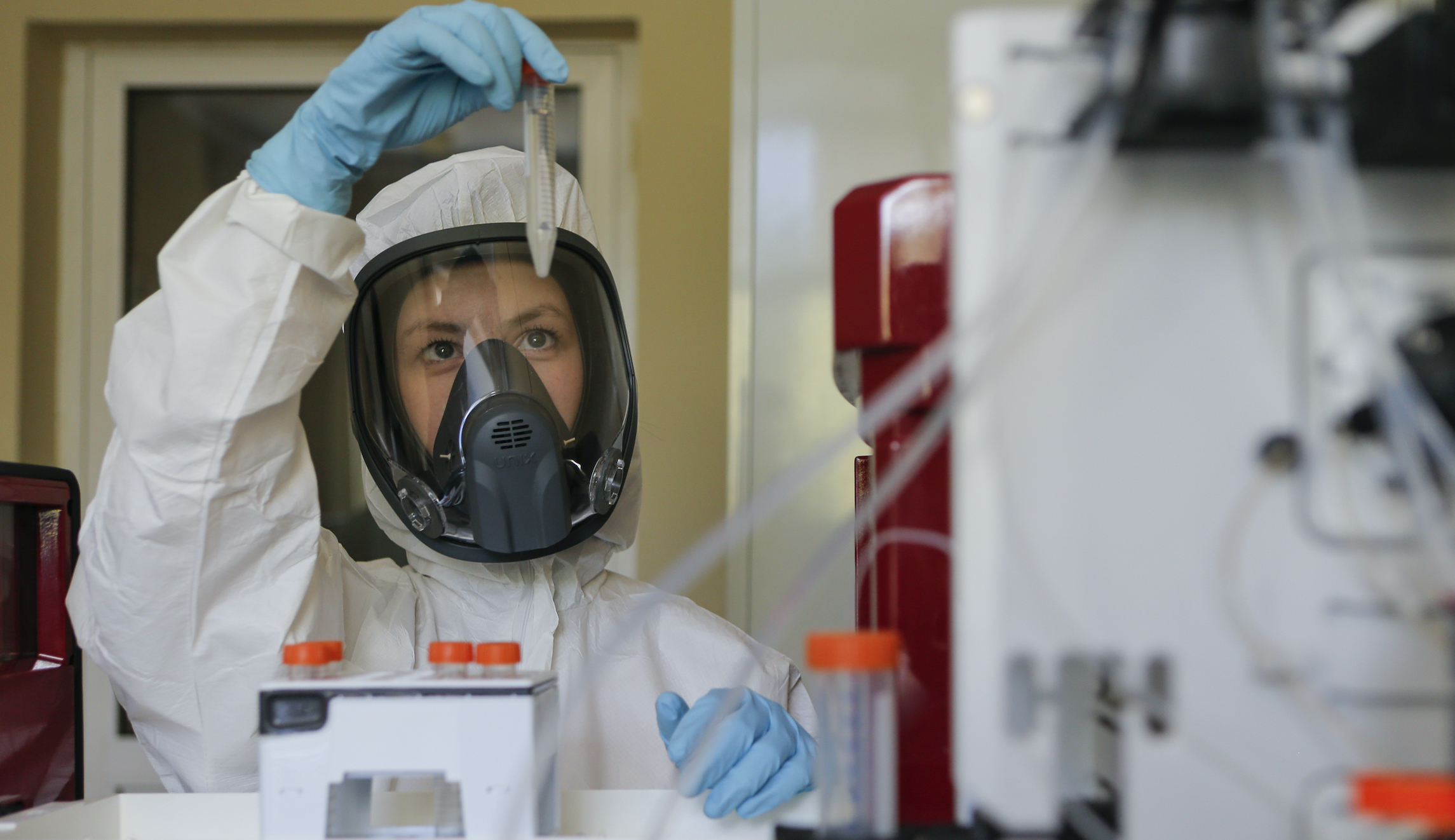 Russia institutes national mask mandate as coronavirus cases surge