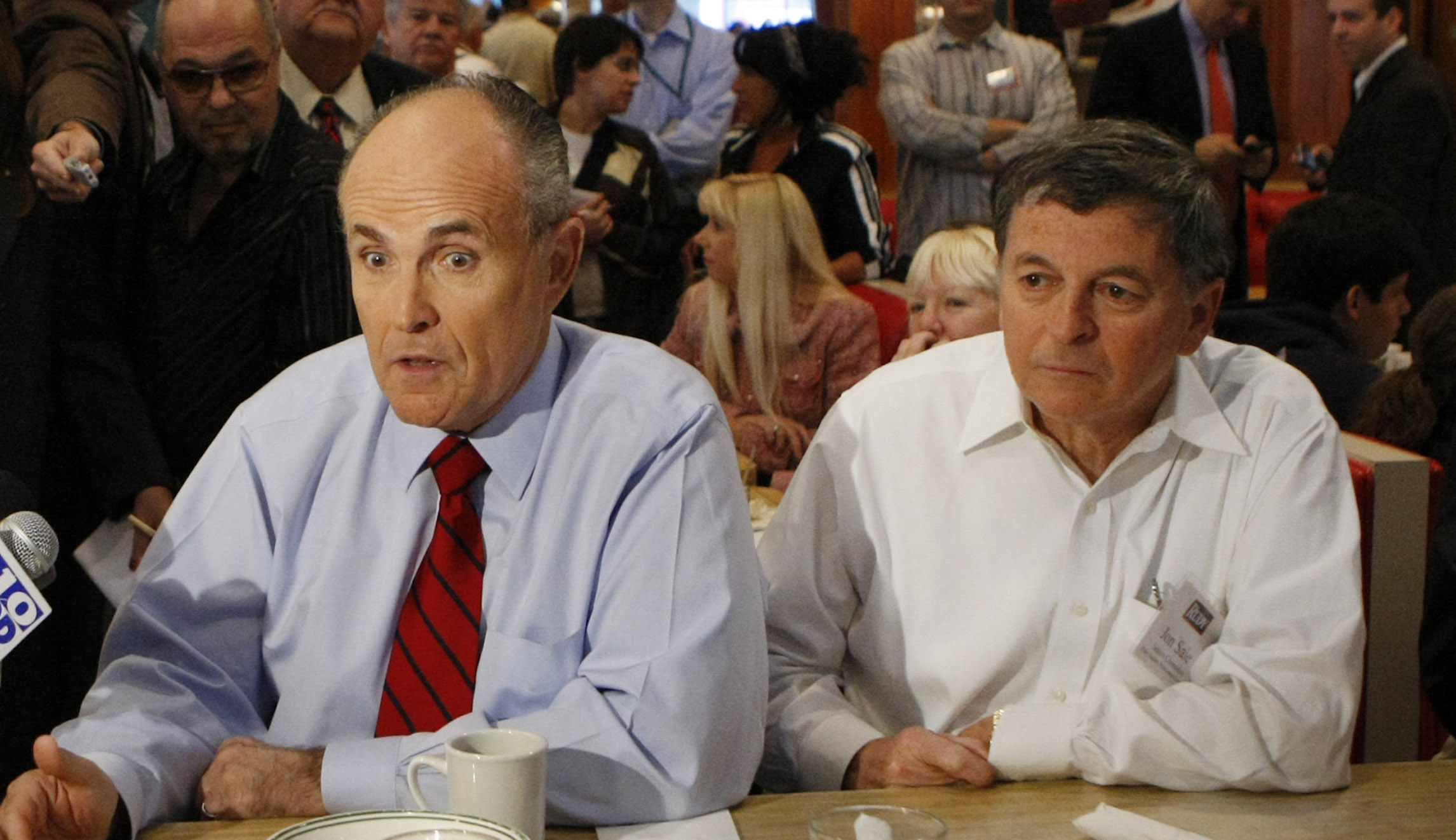 Giuliani hires Watergate prosecutor amid congressional investigation