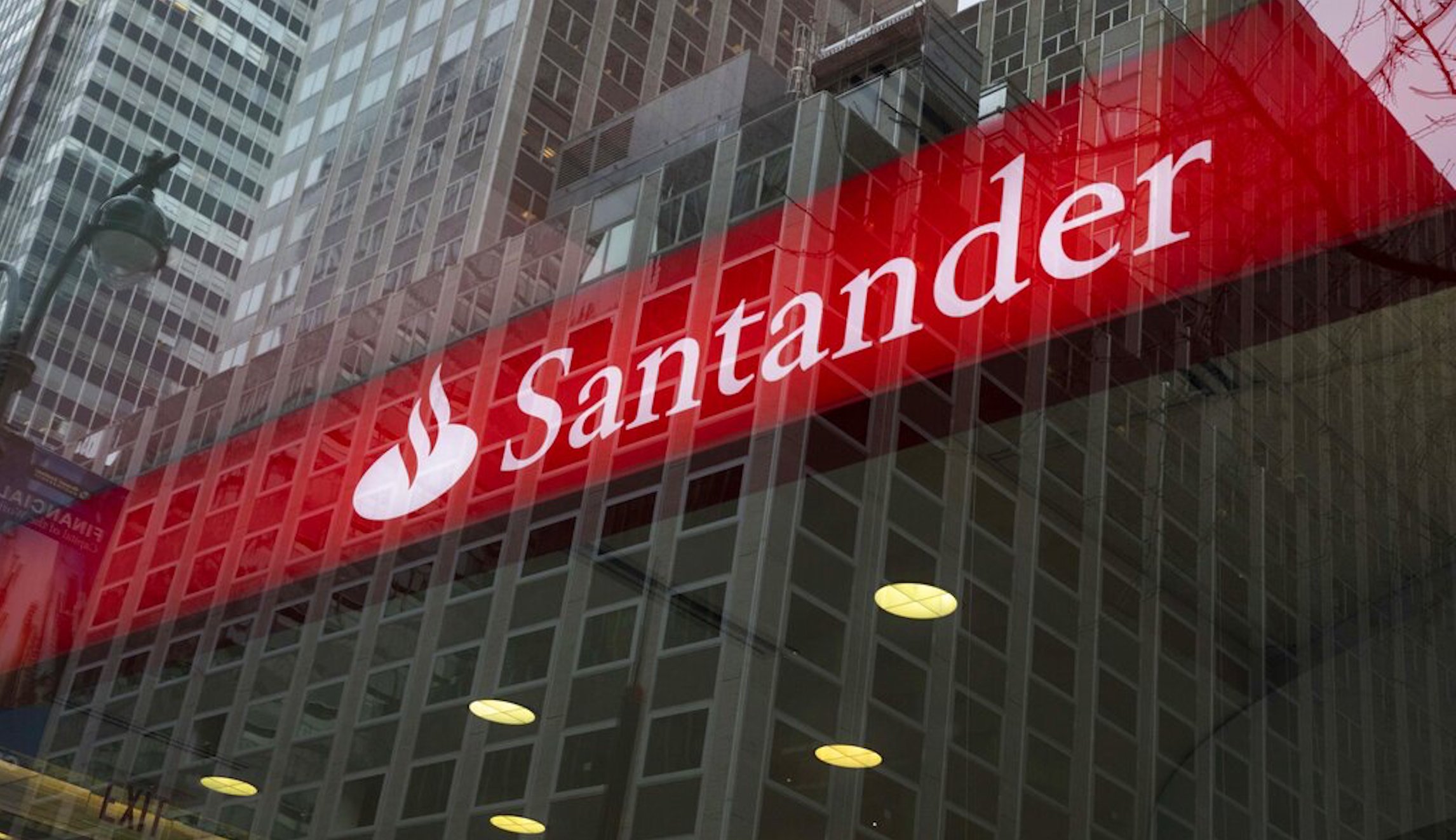 UK bank accidentally pays $175 million in duplicate payments on Christmas