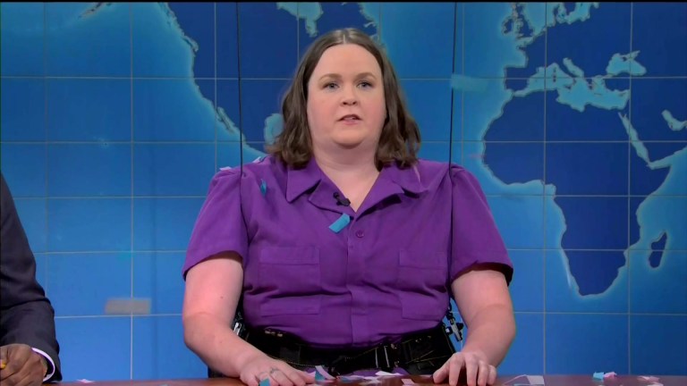 New nonbinary SNL castmember lectures audience on rights of transgender children