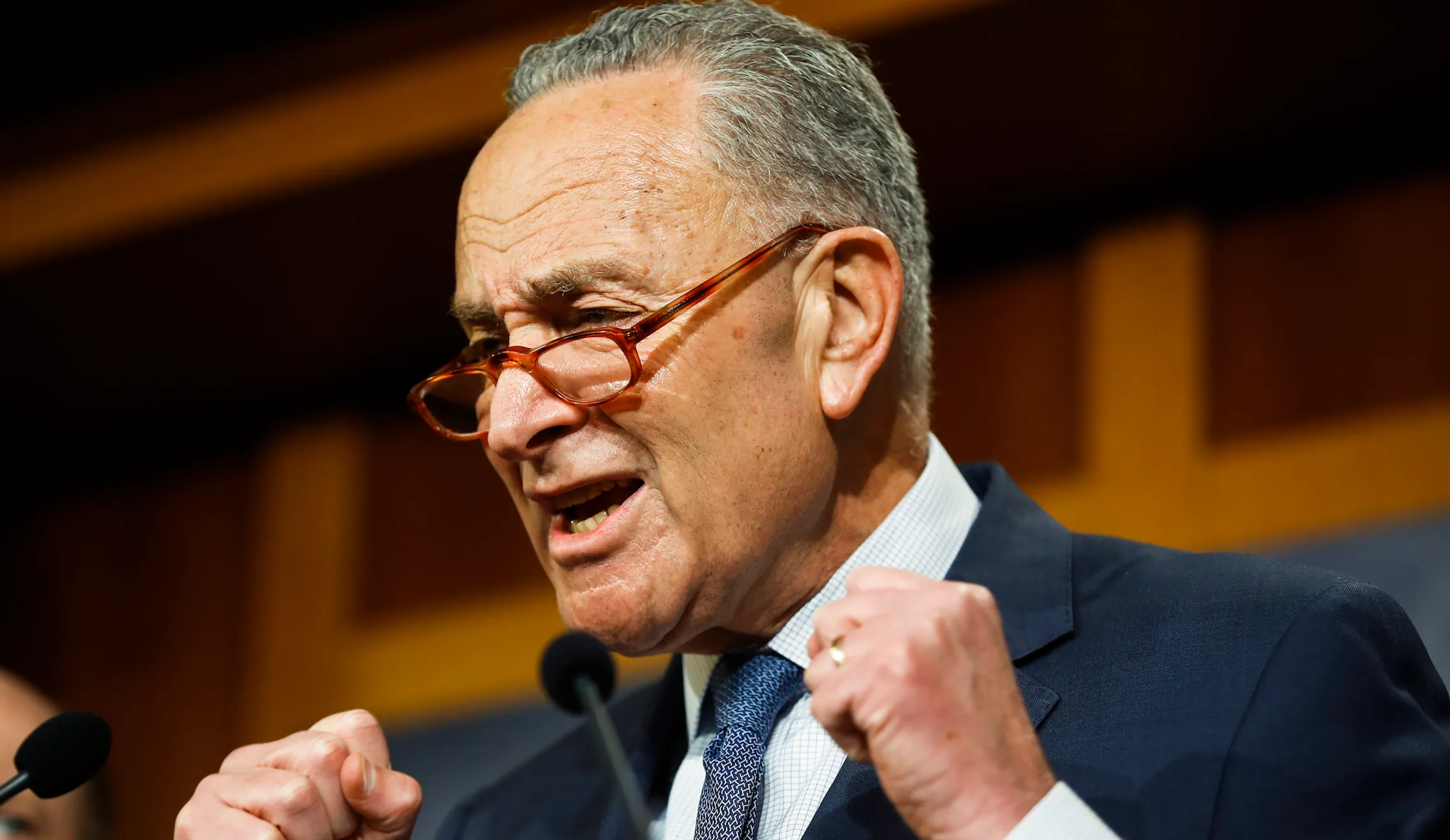 Impeachment trial to open with battle over witnesses