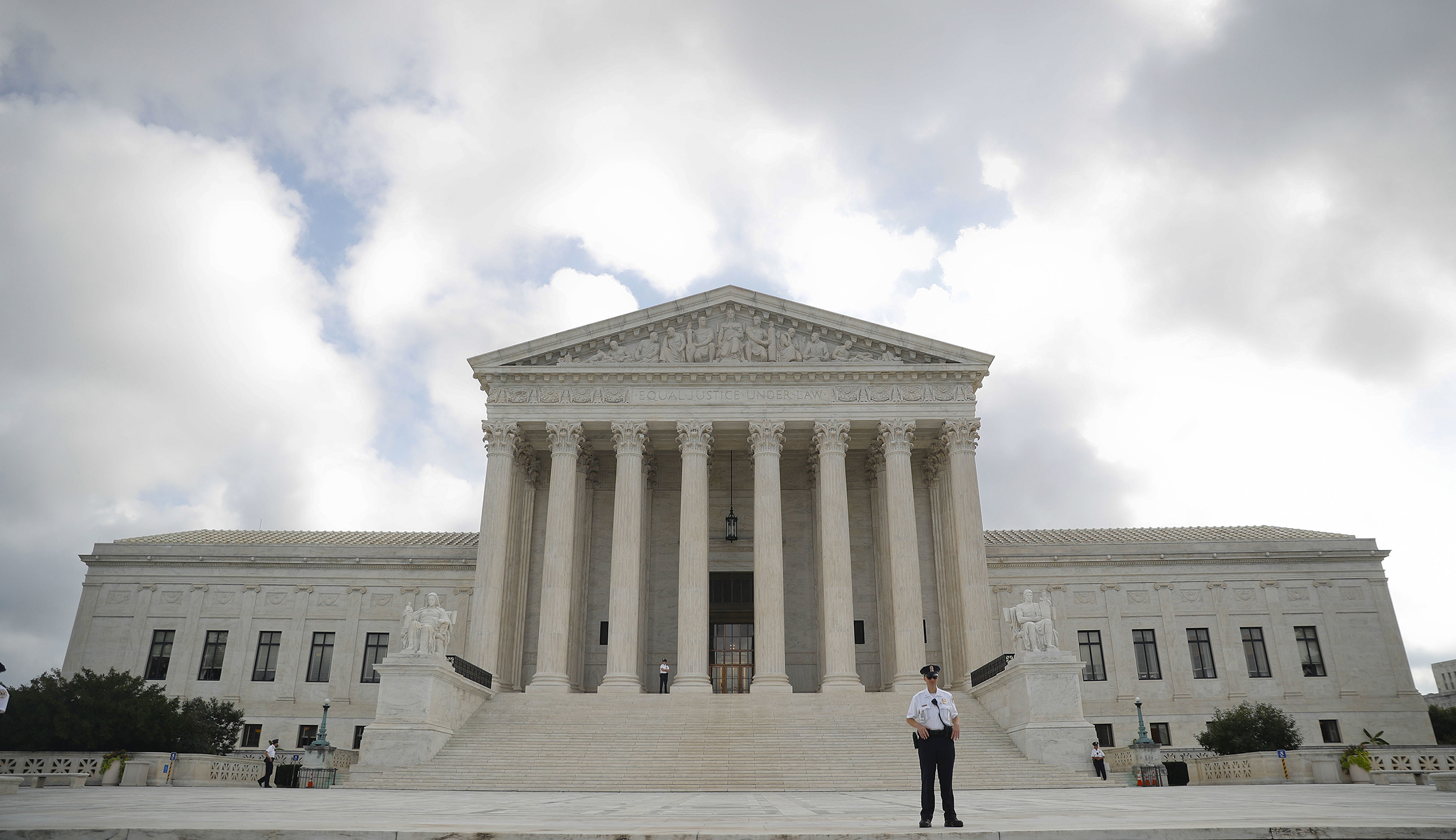 Supreme Court grapples with dispute over detention of immigrants