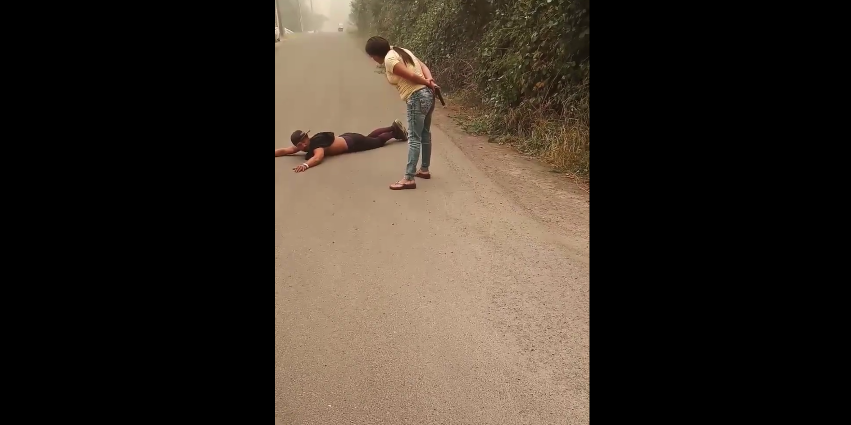 VIDEO: Oregon woman holds suspected arsonist at gunpoint until police arrive