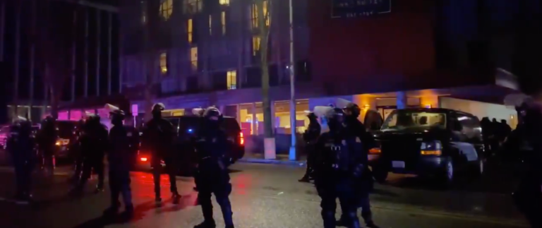 Homelessness activists take over Washington hotel reportedly using knives and machetes and tell officers to ‘choke and die’