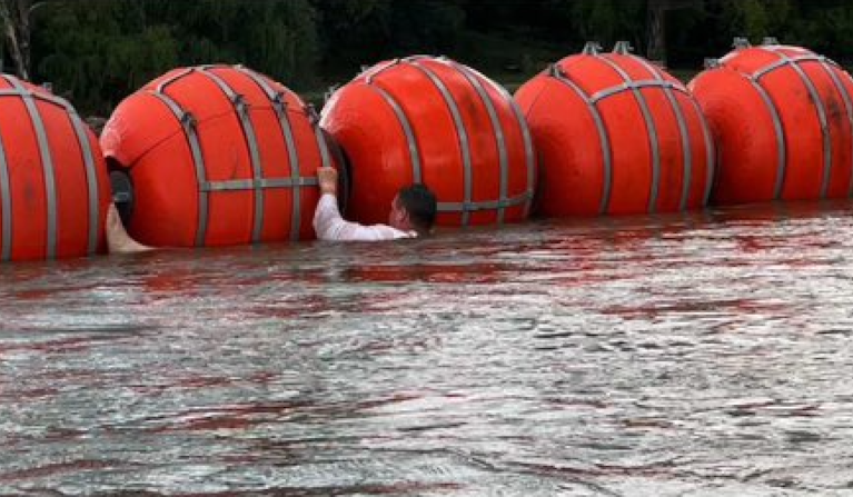 Two bodies found alongside Abbott’s Rio Grande border buoys