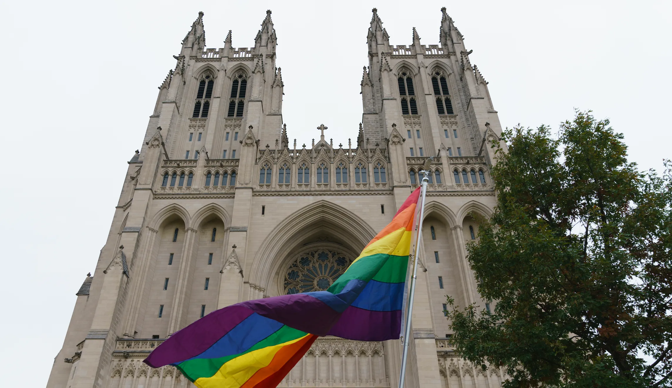 National Cathedral dedicates plaque honoring hate crime victim Matthew Shepard