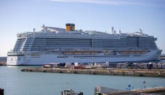 UPDATED: Thousands quarantined on cruise ship over possible coronavirus case