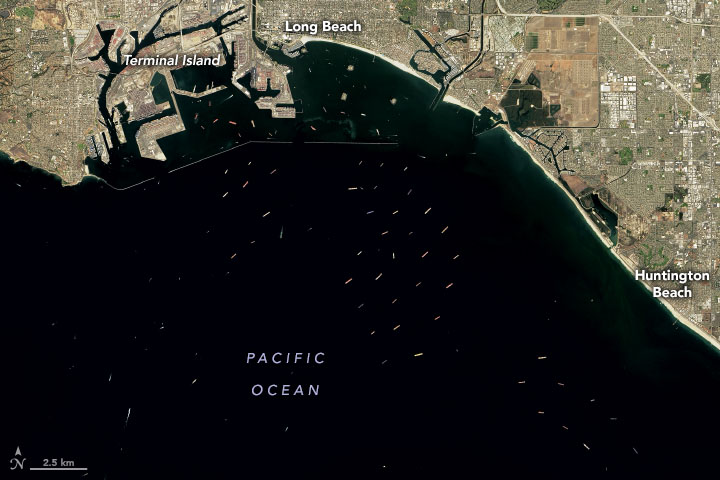 Record 100 ships waiting offshore at LA ports with cargo