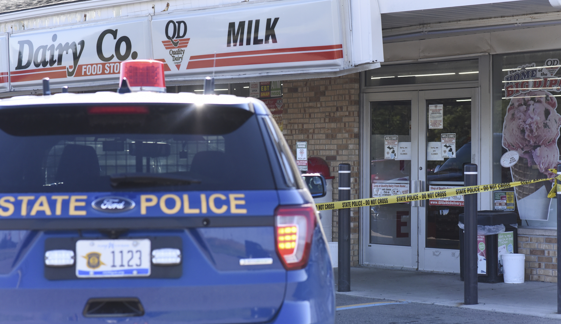 Police release video showing fatal shooting of man accused of stabbing 77-year-old in mask dispute